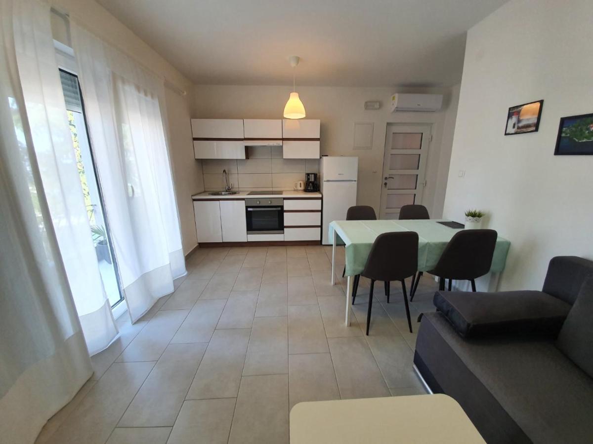 Apartmani Plaza 塞尔瑟 外观 照片